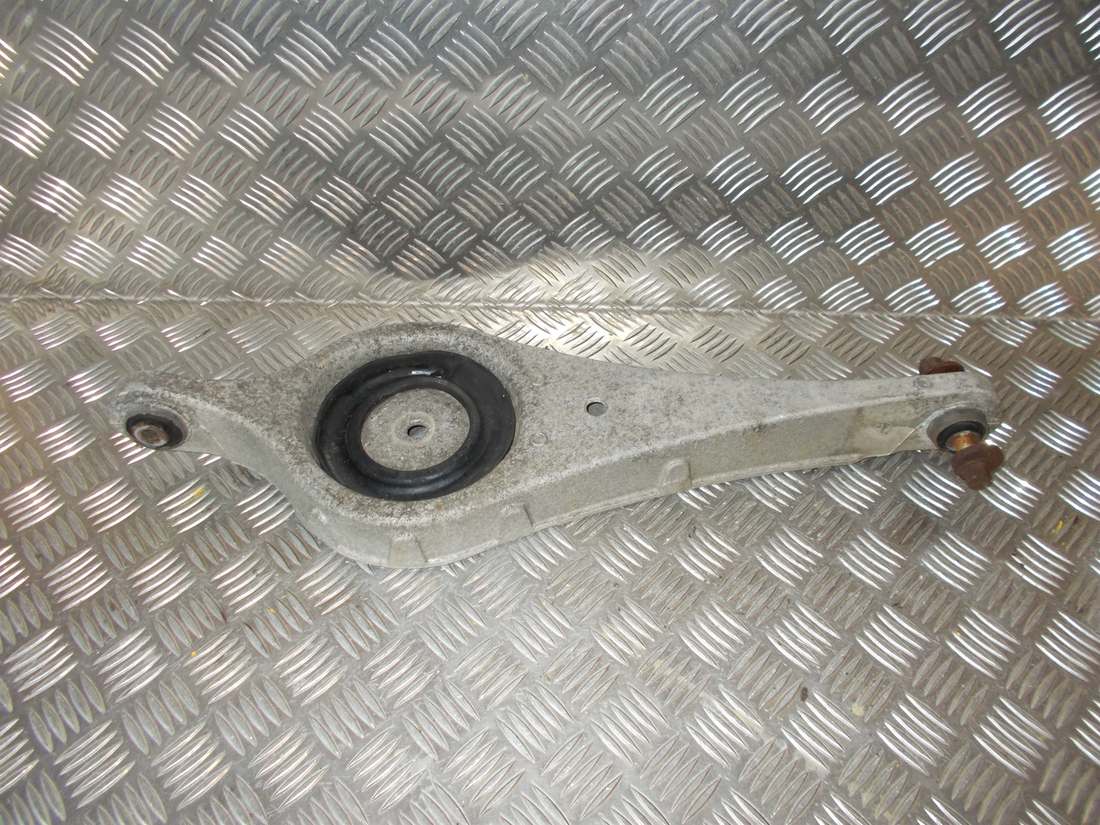 Volvo S60/V60 Bærearm Bag H Med OEM Nr. 31317602 Fra Volvo Ophugger