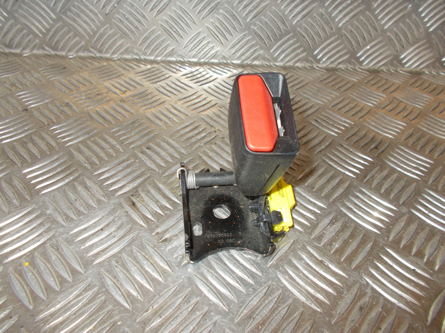 Volvo S60/V60 Seleholder (/-Lås) Med OEM Nr. 31250659 Fra Volvo Ophugger