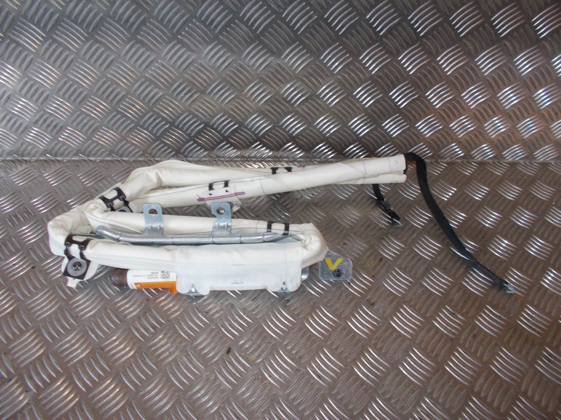 Volvo S60/V60 Airbag Loft Med OEM Nr. P30780646 Fra Volvo Ophugger