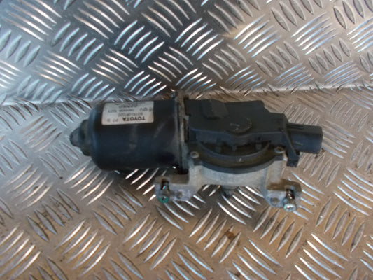 Toyota Corolla Verso Viskermotor Med OEM Nr. 851100F020 Fra Toyota Ophugger
