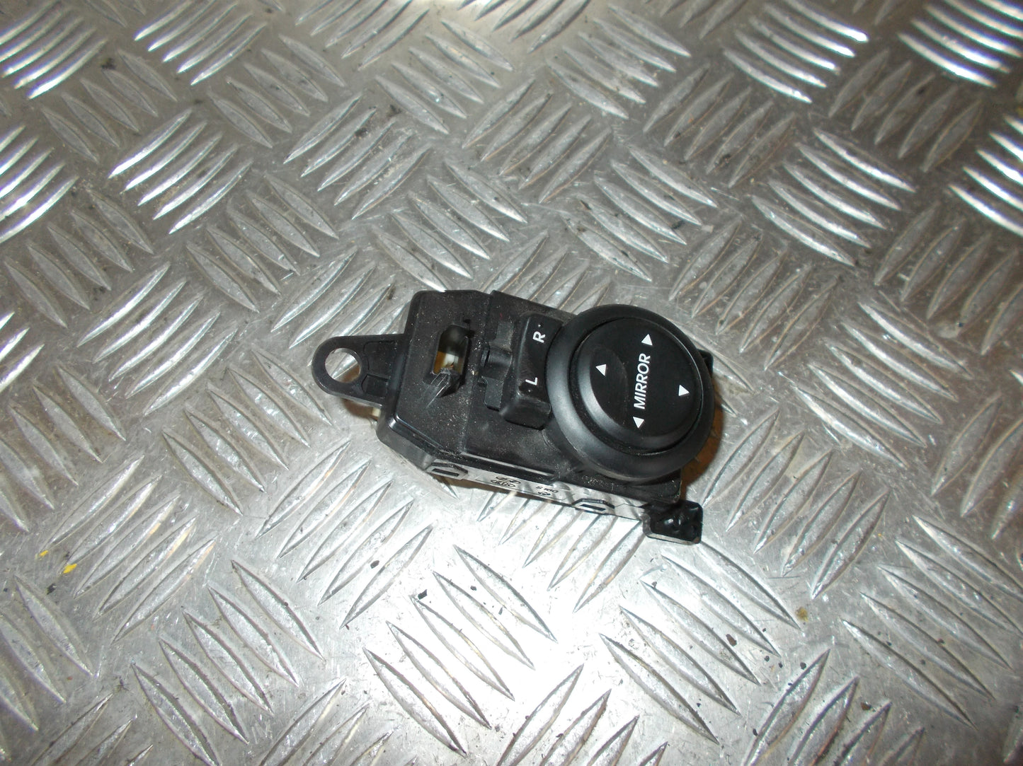 Hyundai I20 NL Kontakt Sidespejl Med OEM Nr. 202008161 Fra Hyundai Ophugger