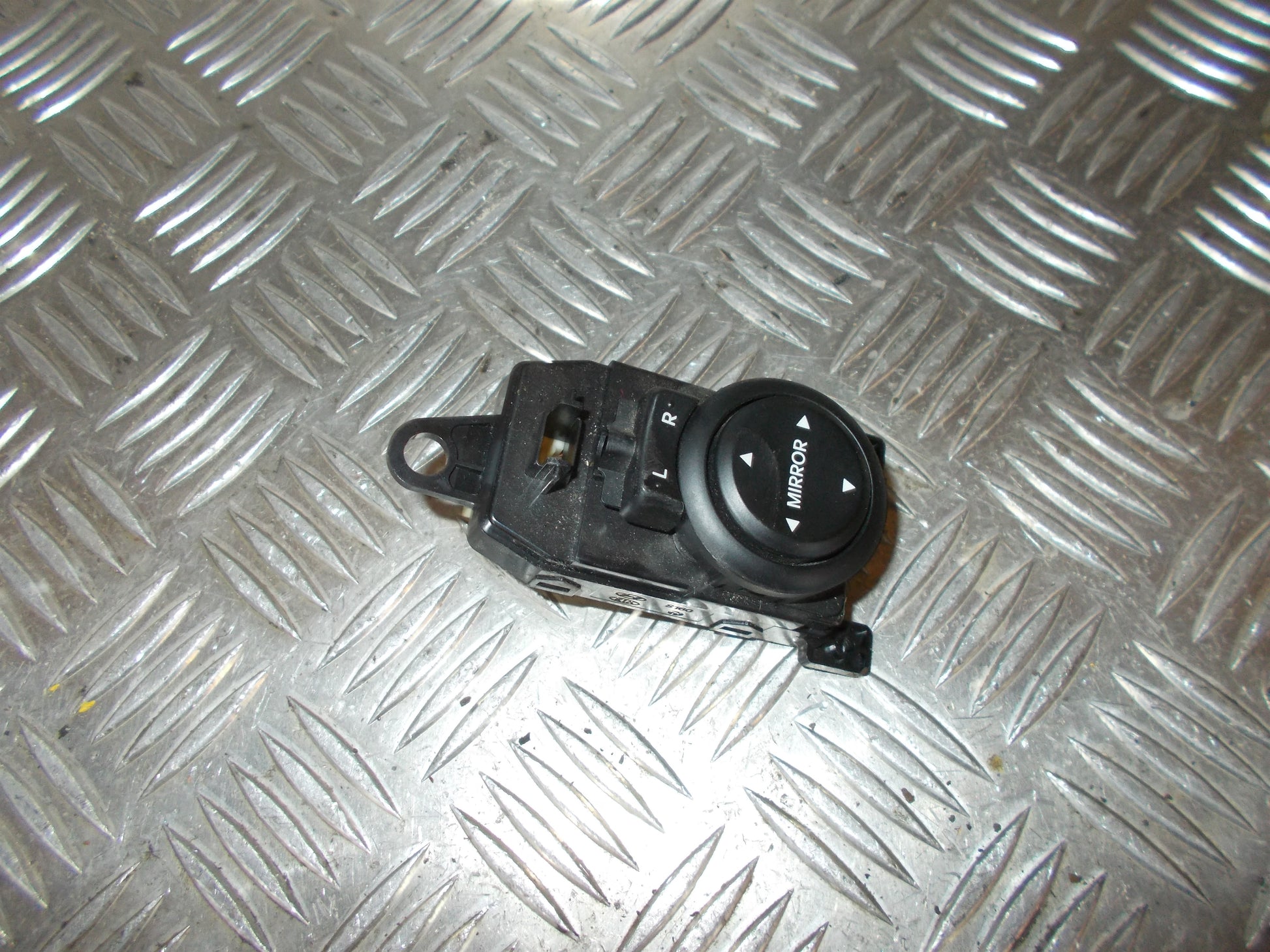 Hyundai I20 NL Kontakt Sidespejl Med OEM Nr. 202008161 Fra Hyundai Ophugger