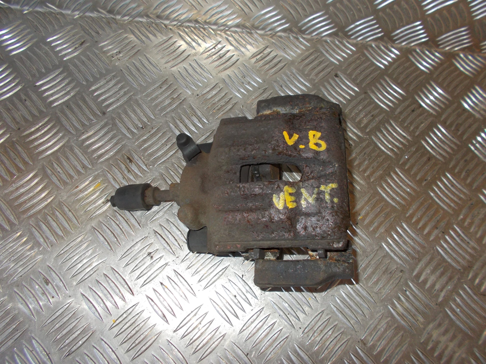 BMW 3-Serie E90/E91/E92 Bremsekaliber VB Med OEM Nr. Ophugger Fra BMW Ophugger
