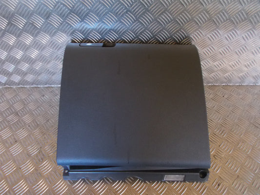 VW Golf 5 1K Handskerum Med OEM Nr. 5M1857097N Fra VW Ophugger