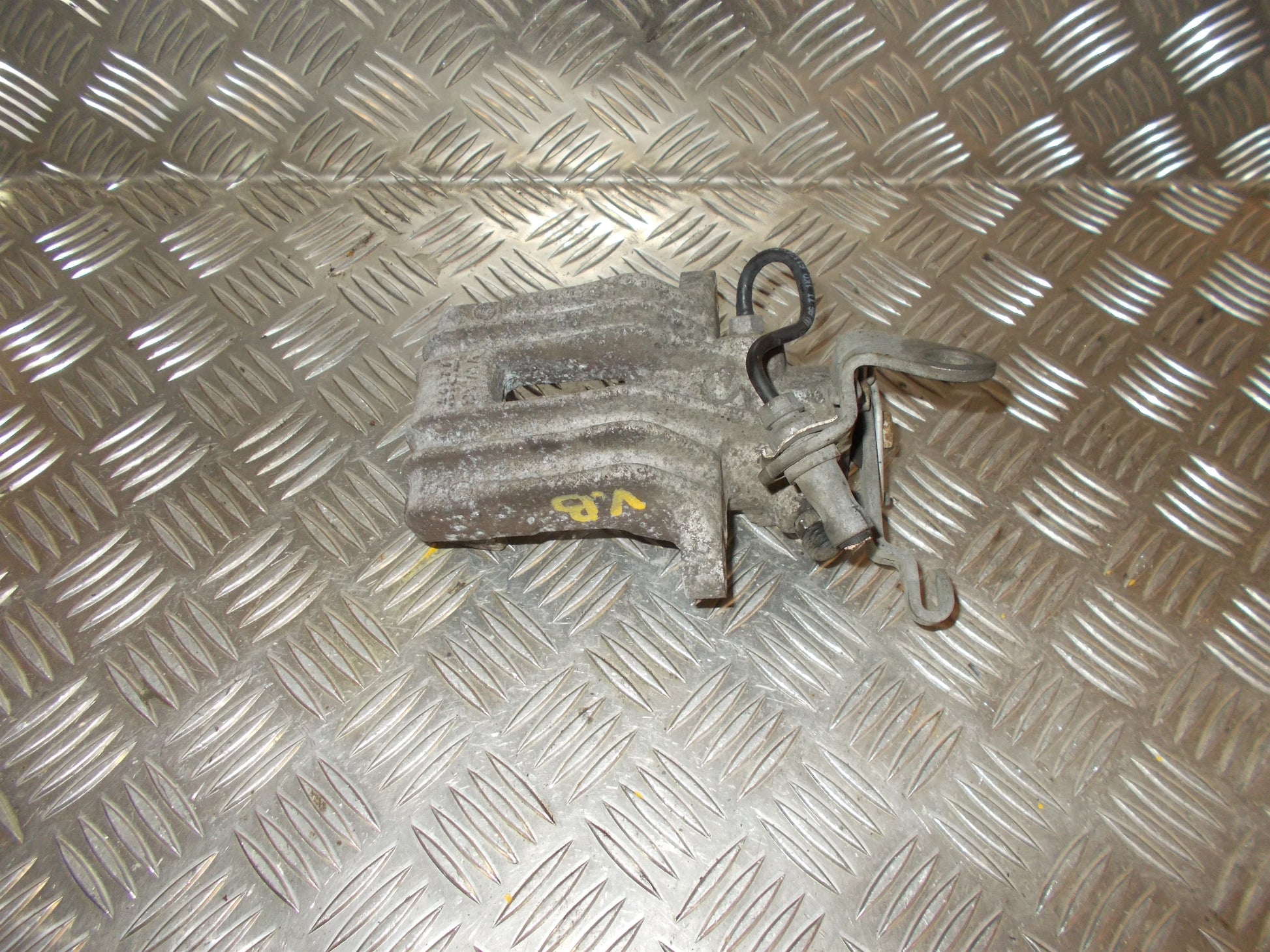 VW Golf 5 1K Bremsekaliber VB Med OEM Nr. 1K0615423J Fra VW Ophugger