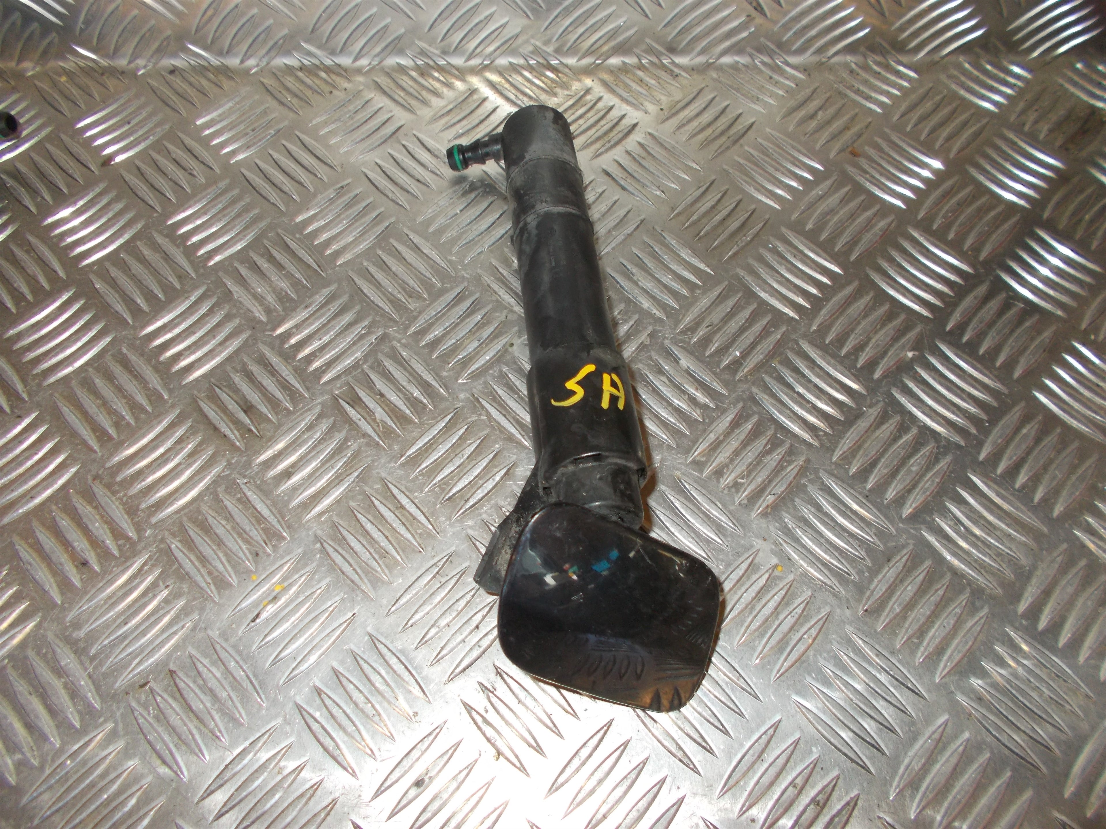 VW Golf 5 1K Sprinklerdyse Med OEM Nr. 5M0955978 Fra VW Ophugger