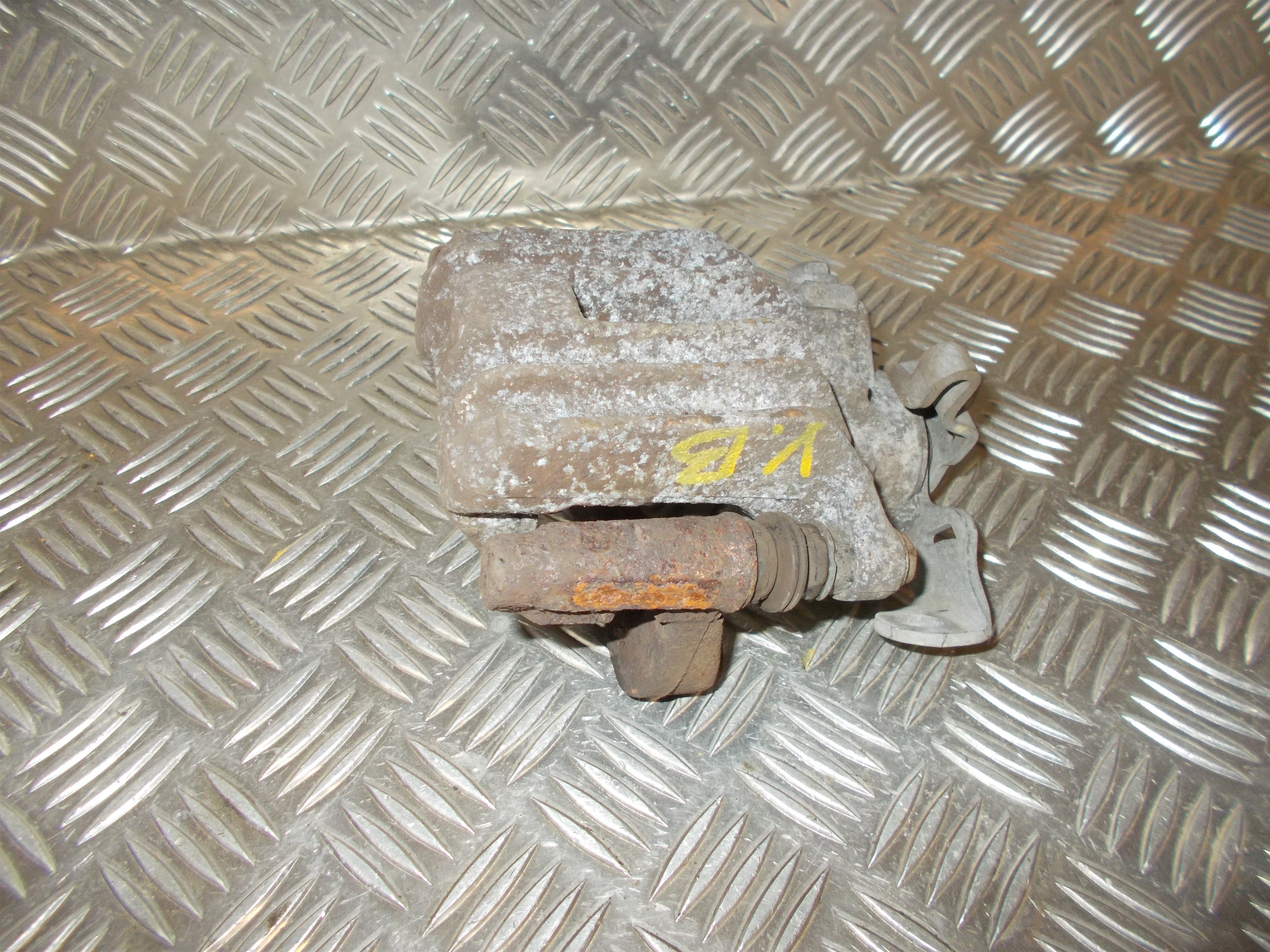 Skoda Fabia Bremsekaliber Vb Med OEM Nr. 1J0615423G Fra Skoda Ophugger