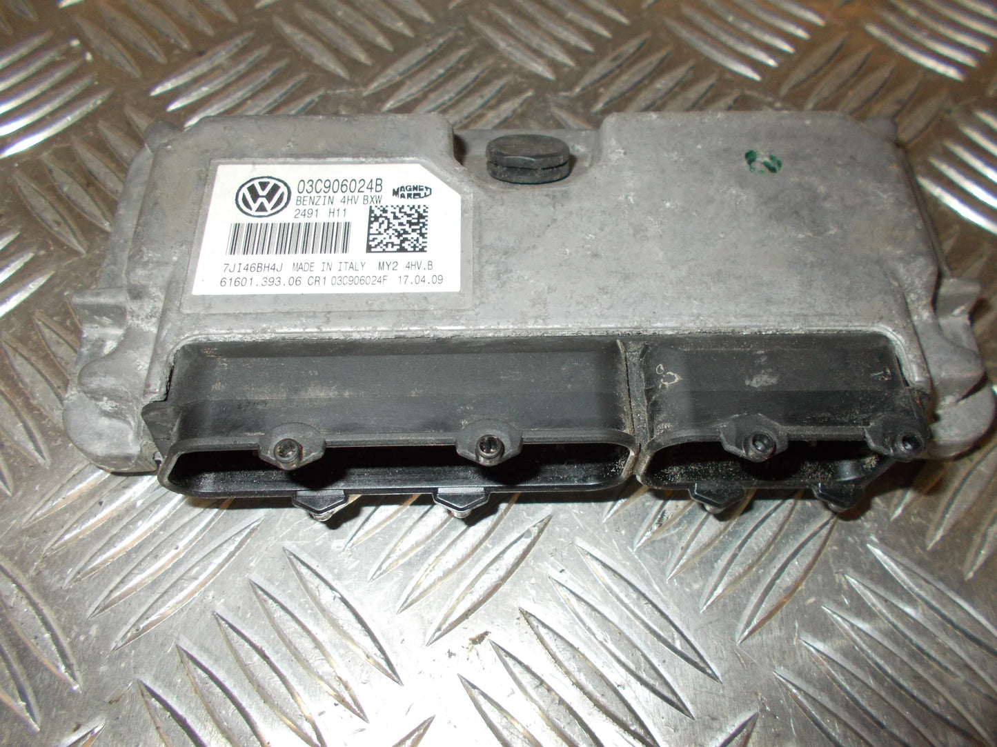 Skoda Fabia Motorstyring - Motorstyreboks - Injection Elboks Med OEM Nr. 03C0906024B Fra Skoda Ophugger