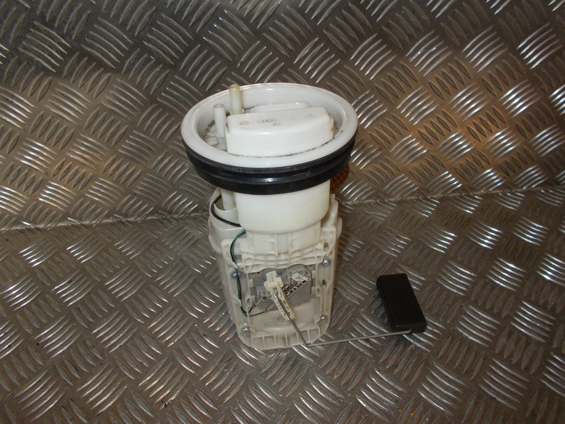 Skoda Fabia Benz/Brændstofpumpe El Med OEM Nr. 6Q0919051F Fra Skoda Ophugger