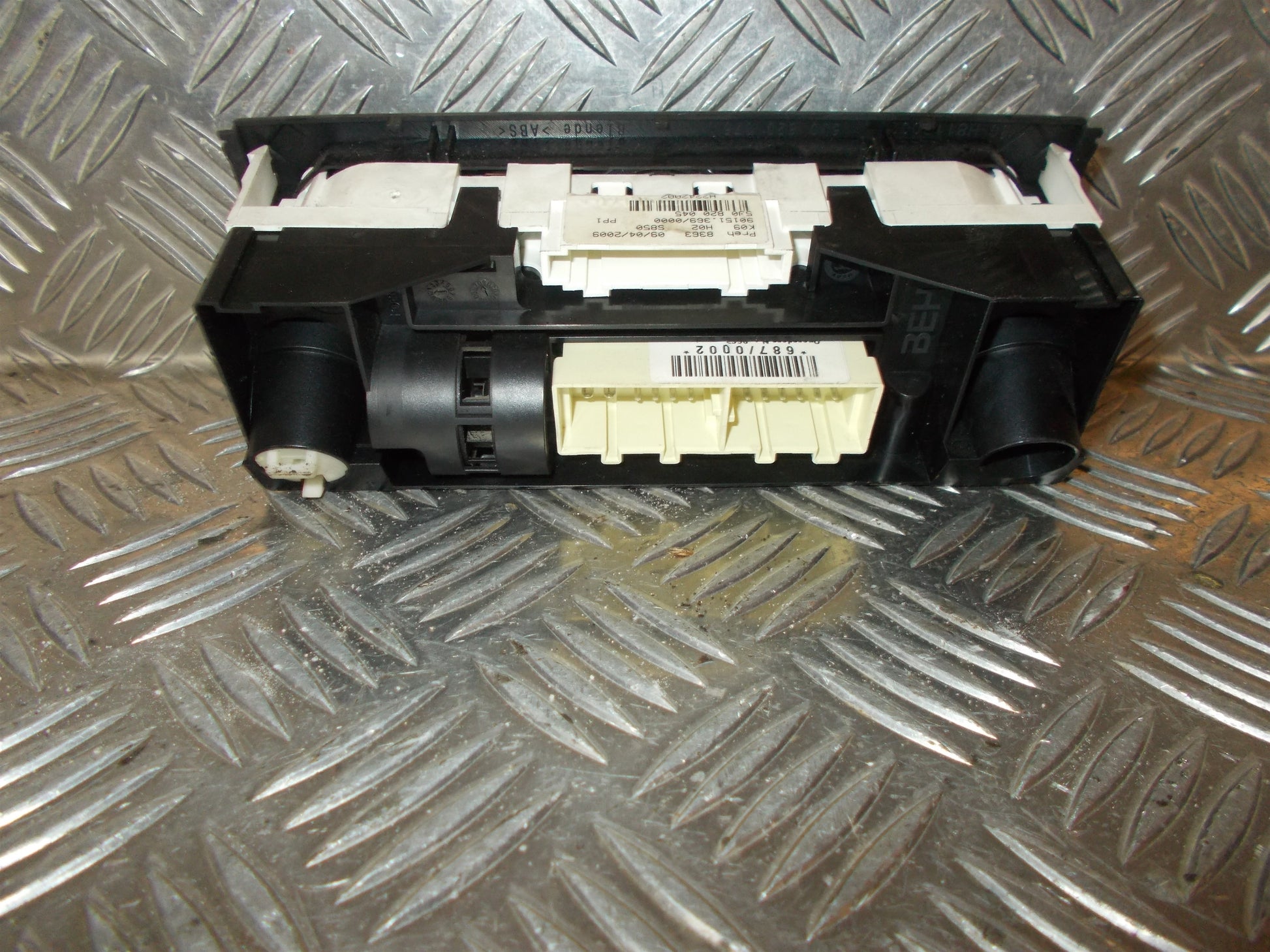 Skoda Fabia Varmeregulering Med OEM Nr. 5J0820045 Fra Skoda Ophugger