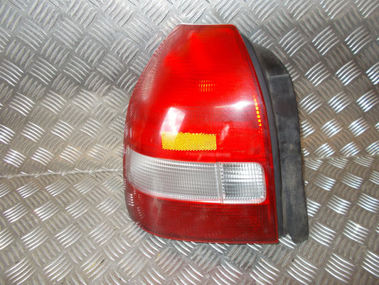Honda Civic 3D Baglygte Med OEM Nr. Ophugger Fra Honda Ophugger
