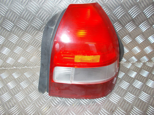 Honda Civic 3D Baglygte Med OEM Nr. Ophugger Fra Honda Ophugger