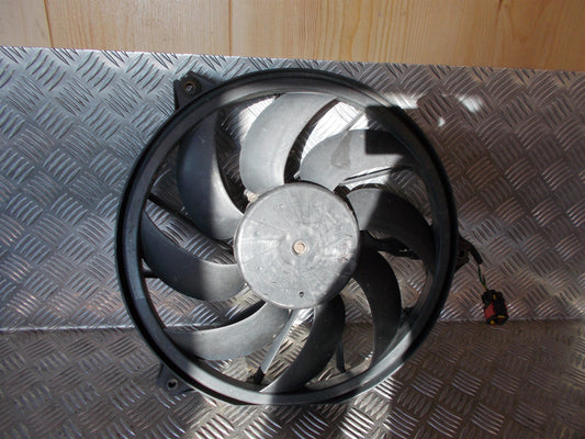 Peugeot 206 Kølerblæser El Med OEM Nr. 125487 Fra Peugeot Ophugger