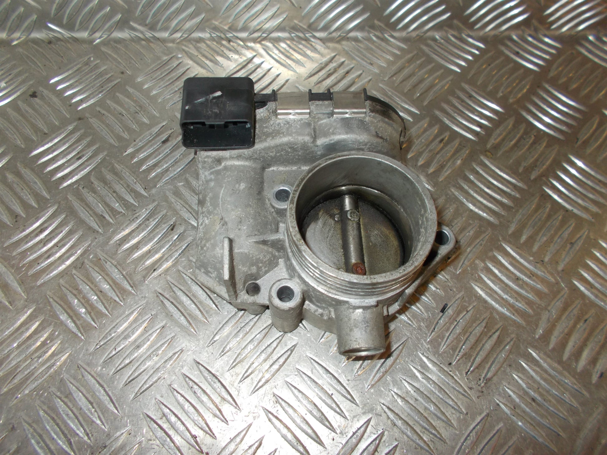 Peugeot 206 Spjældhus Med OEM Nr. Ophugger Fra Peugeot Ophugger