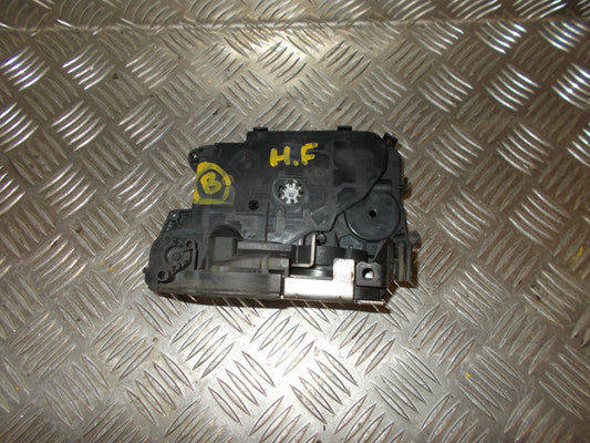 BMW 3-Serie E90/E91/E92 Dørlås Med OEM Nr. 51217202146 Fra BMW Ophugger