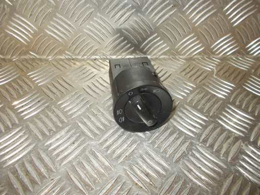 VW Polo 9N Kontakt Lys Med OEM Nr. 6Q0941531C Fra VW Ophugger