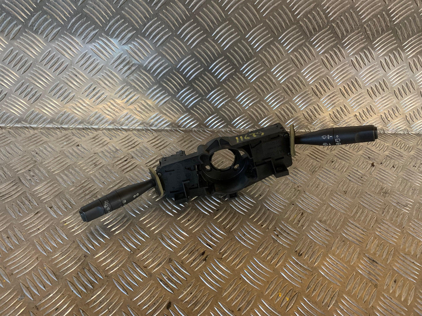 Peugeot 206 Kontakt Combi Med OEM Nr. 9630605180 Fra Peugeot Ophugger