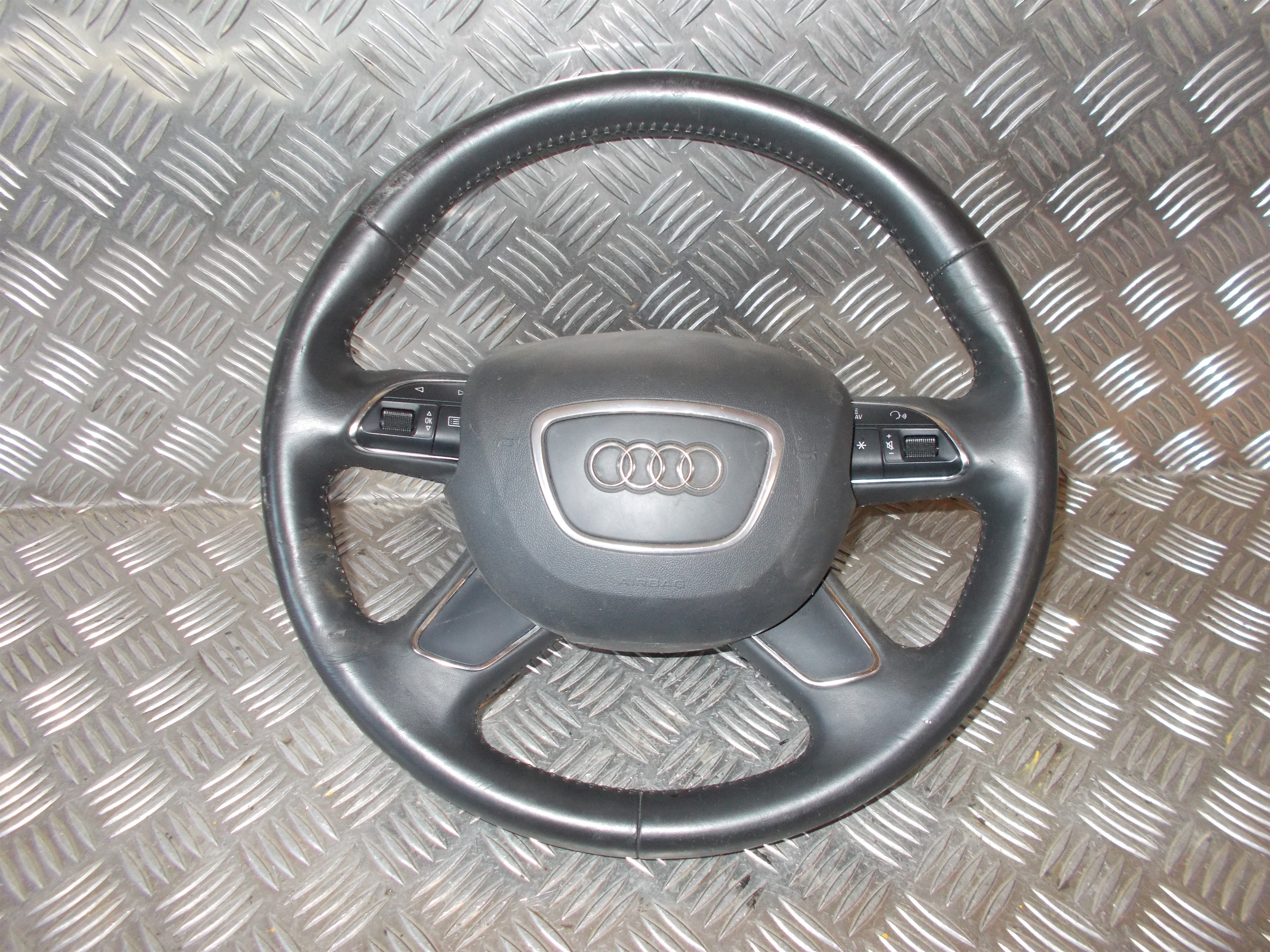 Audi A6 Rat Med OEM Nr. Ophugger Fra Audi Ophugger