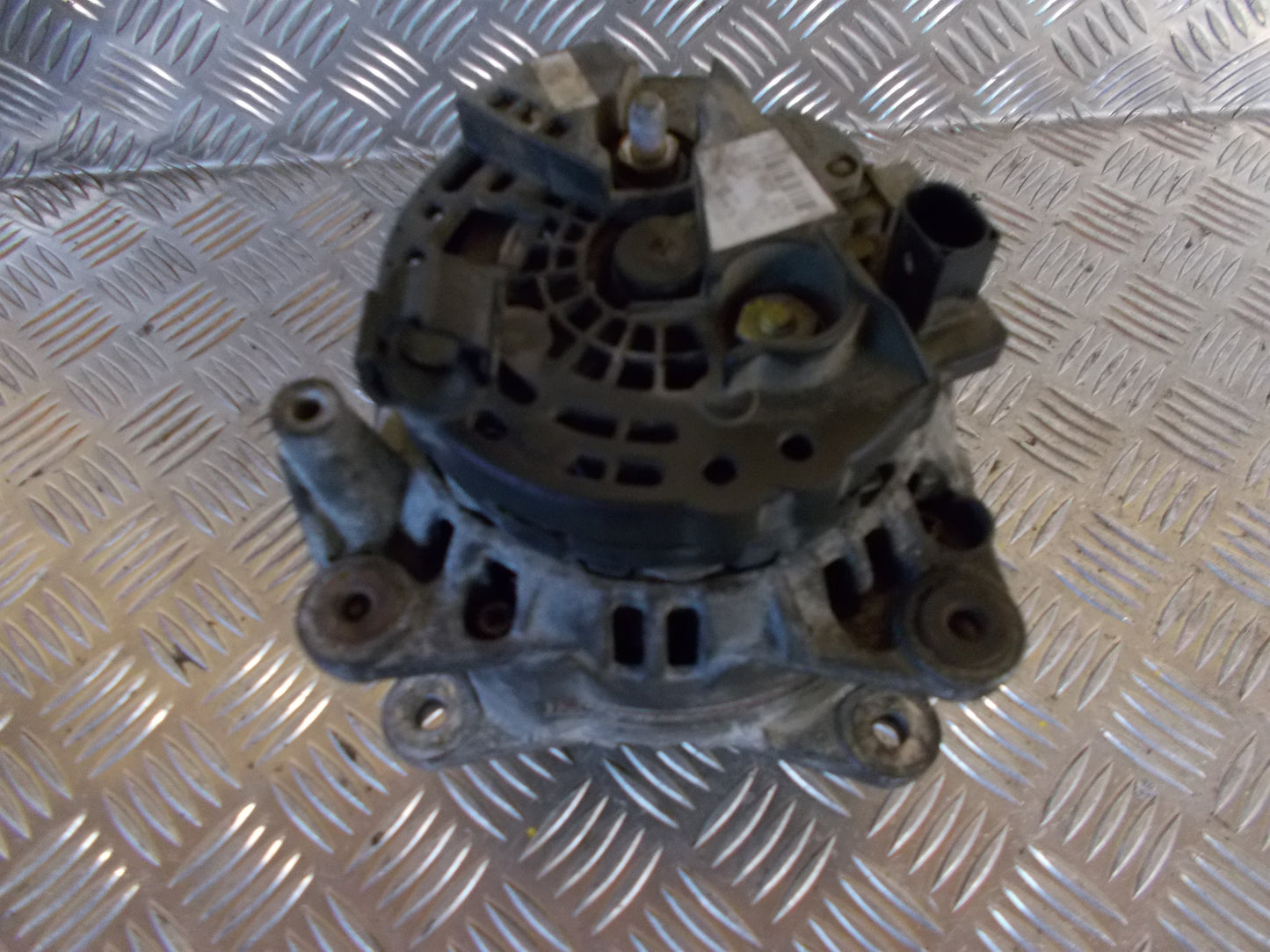 Seat Alhambra Generator Med OEM Nr. 0124515117 Fra Seat Ophugger