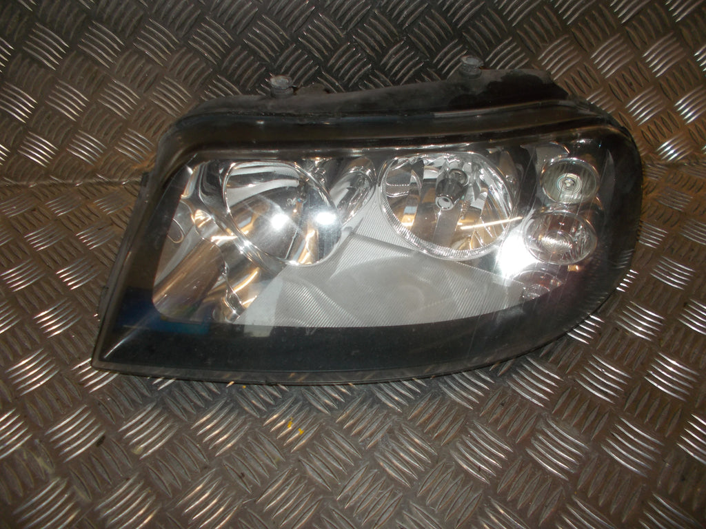 Seat Alhambra Forlygte Med OEM Nr. 7M7941015M Fra Seat Ophugger