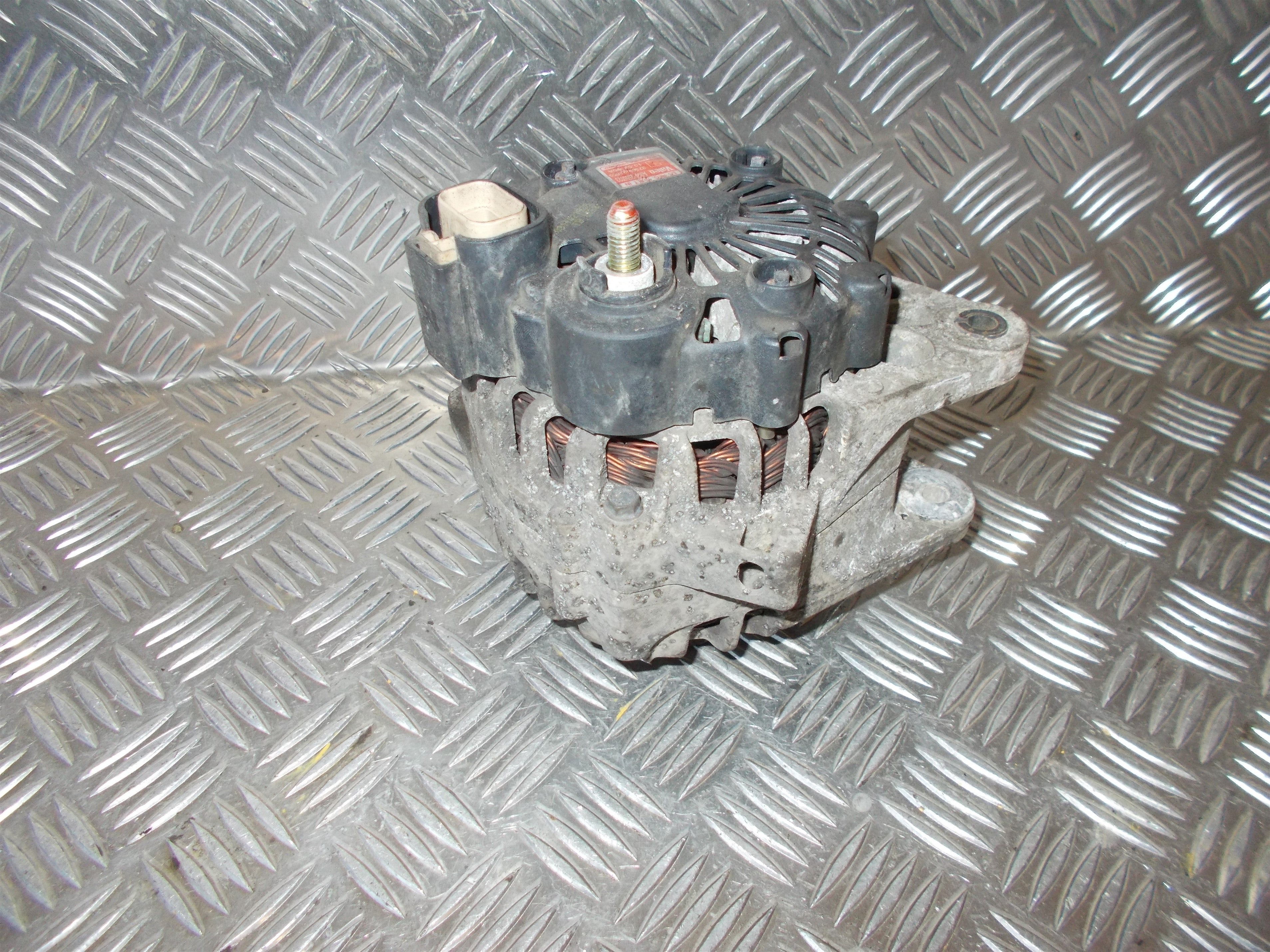 Hyundai Matrix Generator Med OEM Nr. 3730022650 Fra Hyundai Ophugger