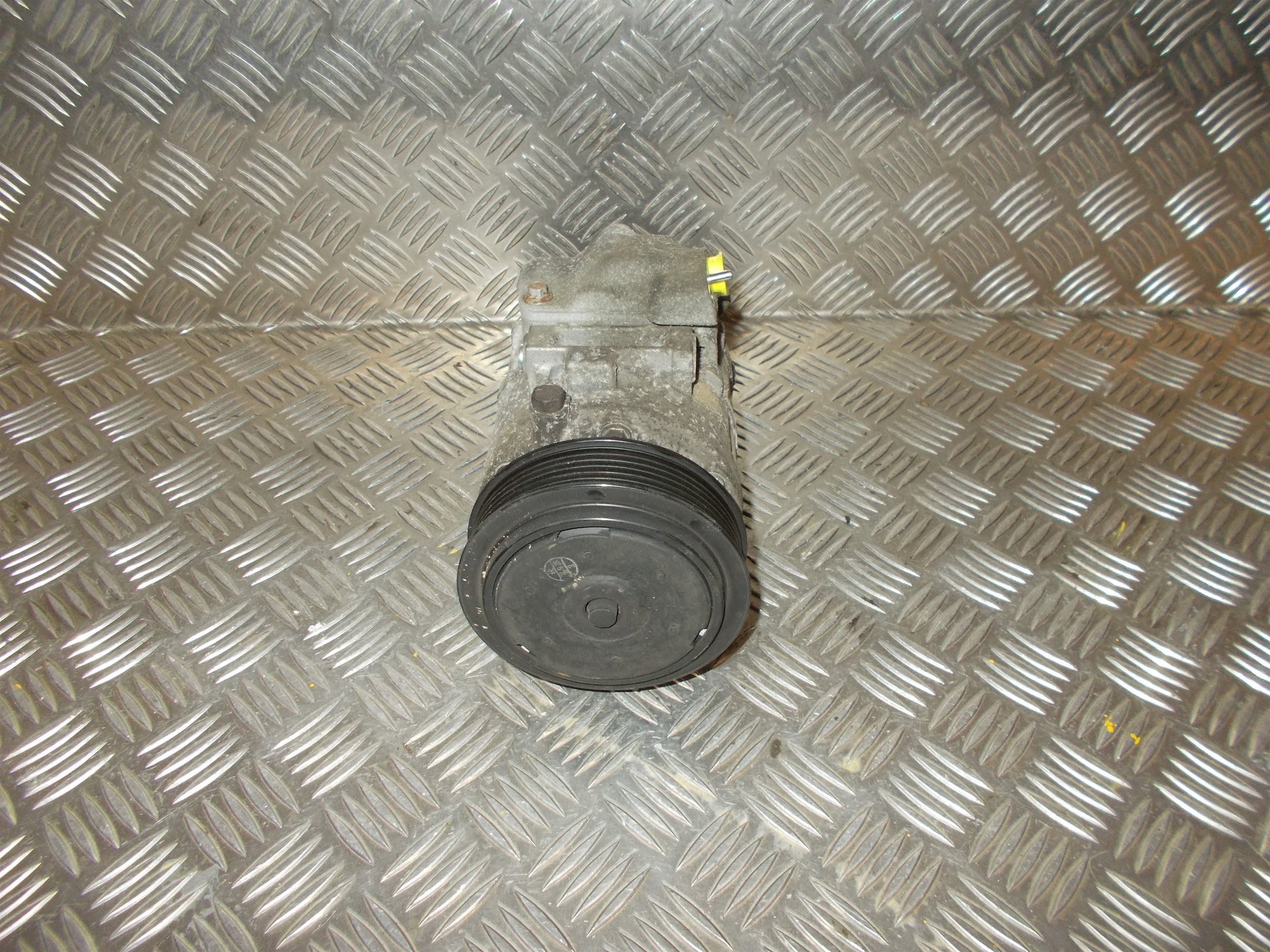 Skoda Fabia Aircondition Pumpe Med OEM Nr. 6Q0820808D Fra Skoda Ophugger