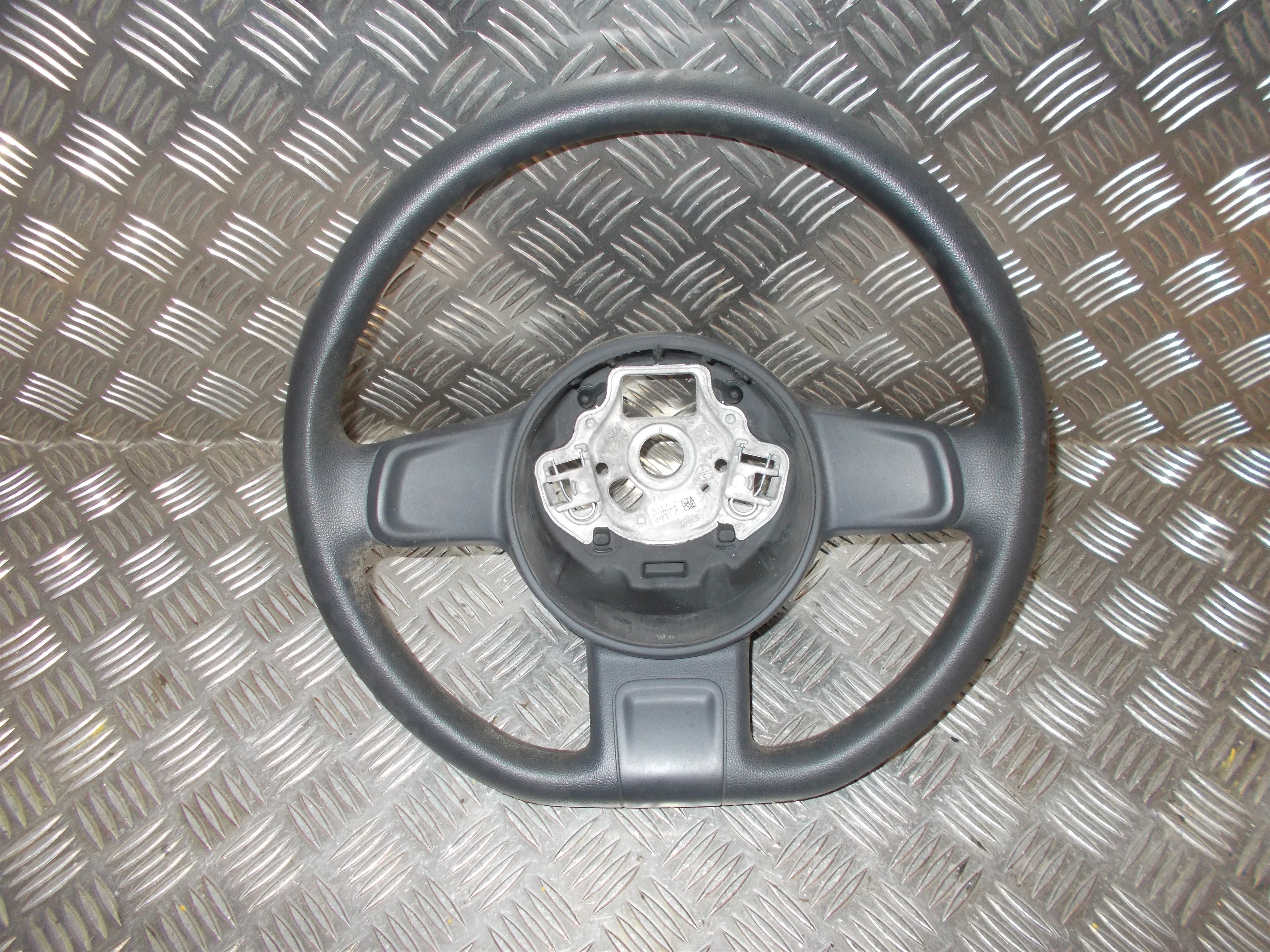 VW Up Rat Med OEM Nr. 1S041909181U Fra VW Ophugger
