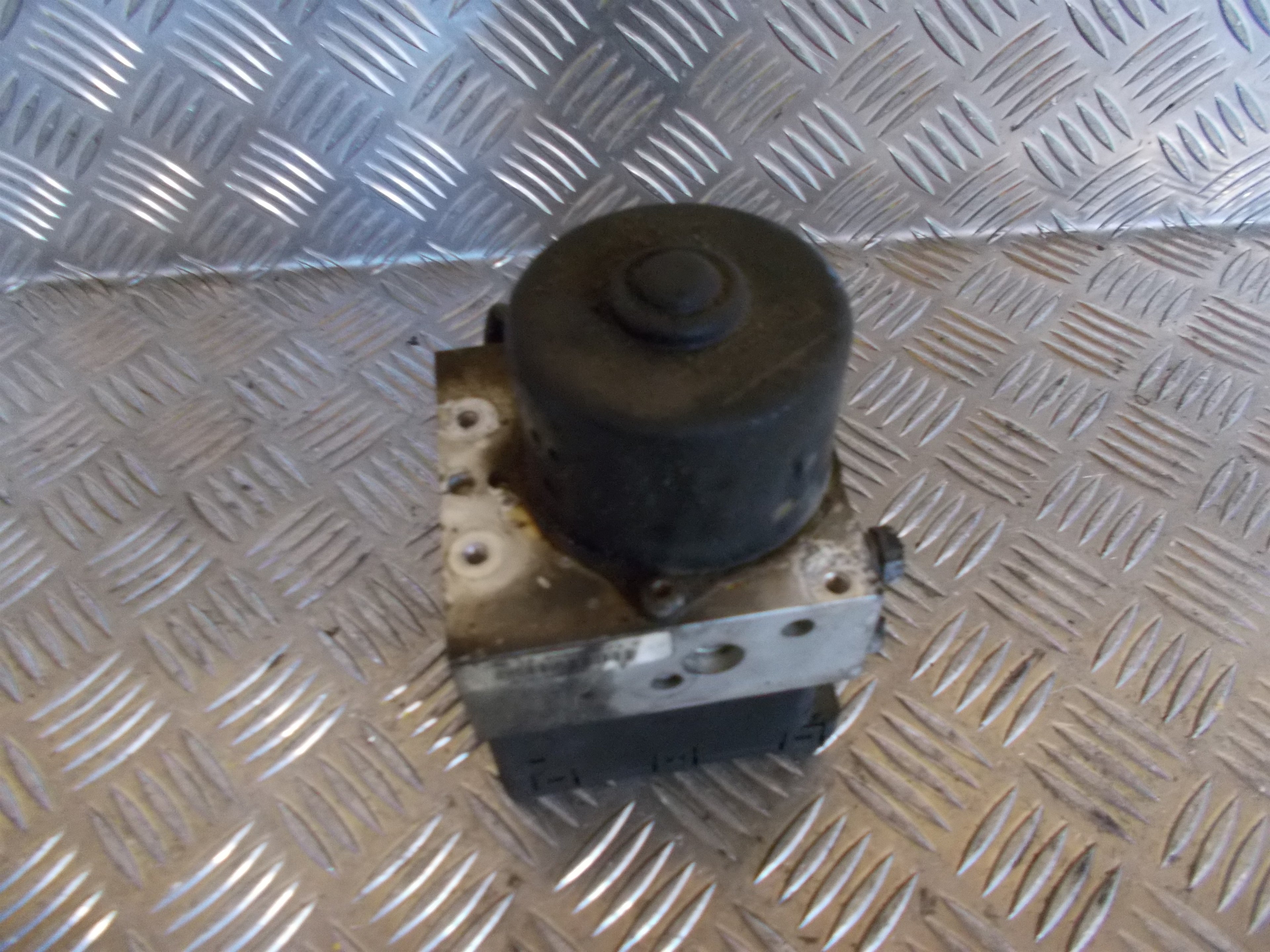 Seat Cordoba ABS Pumpe Med OEM Nr. 6X0614117 Fra Seat Ophugger