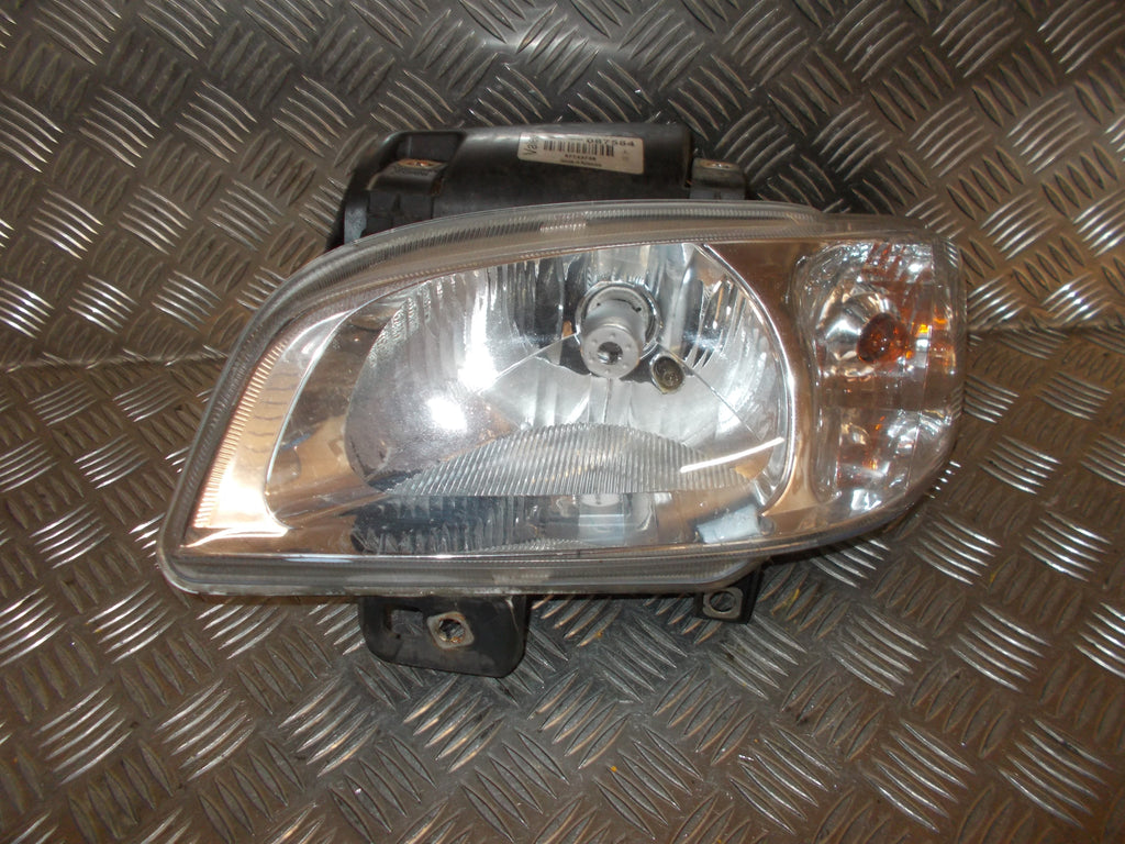 Seat Cordoba Forlygte Med OEM Nr. 6K1941043A Fra Seat Ophugger