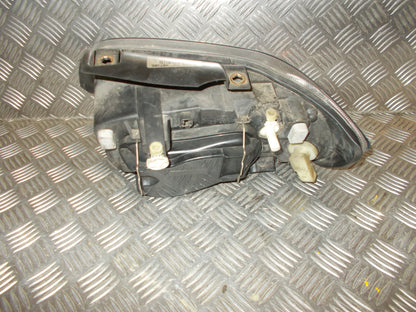 Seat Cordoba Forlygte Med OEM Nr. 6K1941044A Fra Seat Ophugger