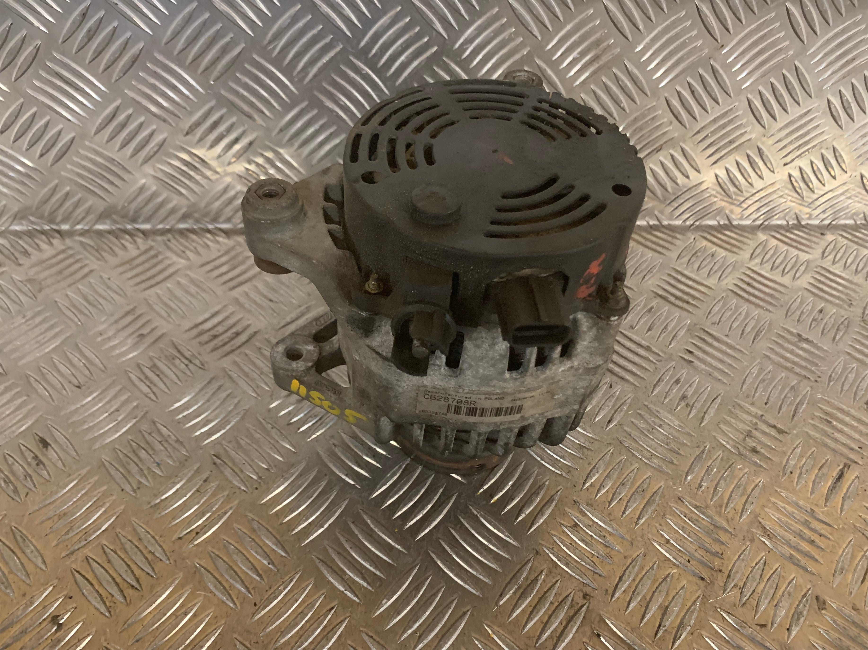 Audi 80/Cab Generator Med OEM Nr. 437619 Fra Audi Ophugger