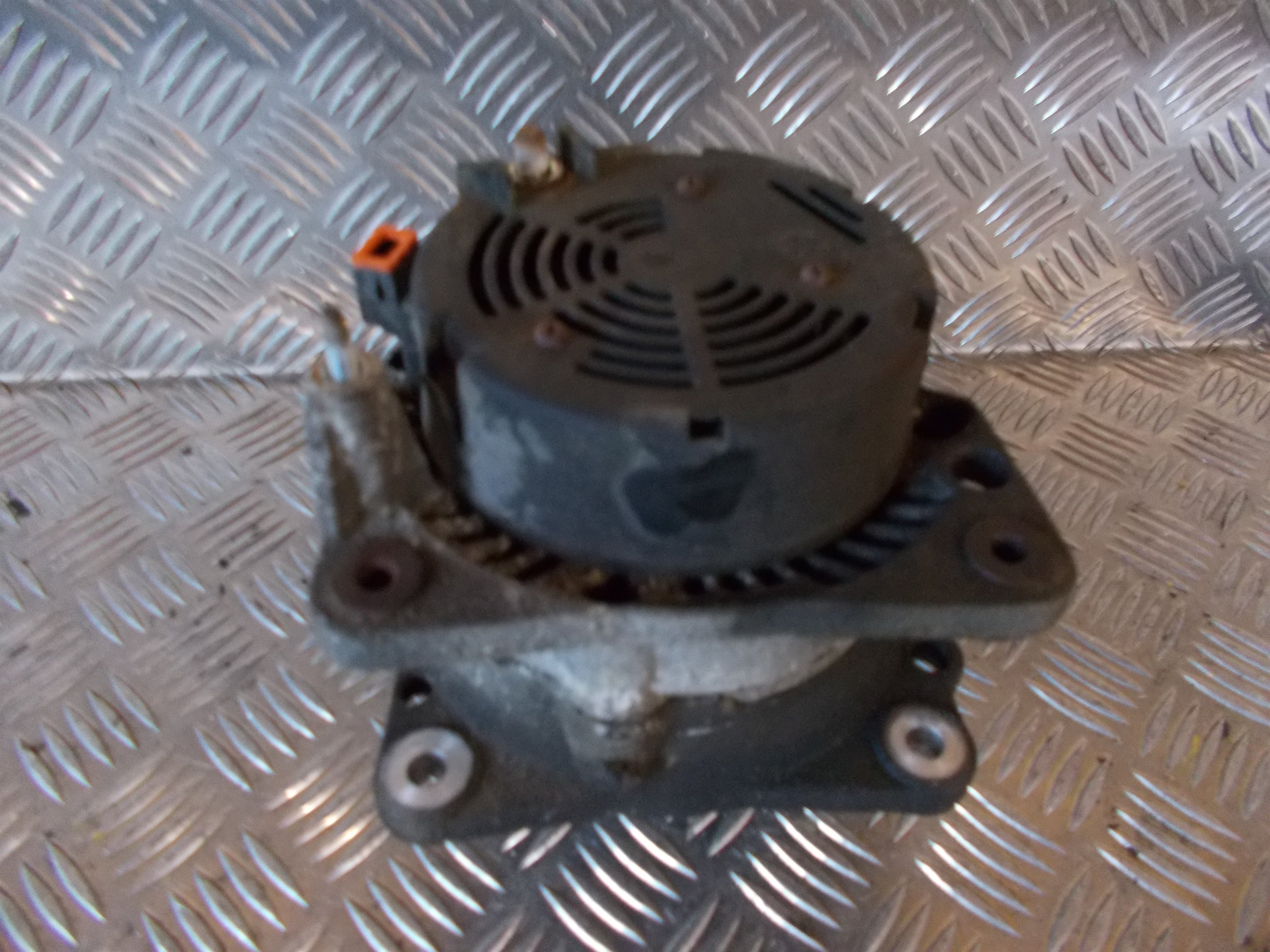 VW Golf 3 1H Generator Med OEM Nr. 0123310001 Fra VW Ophugger
