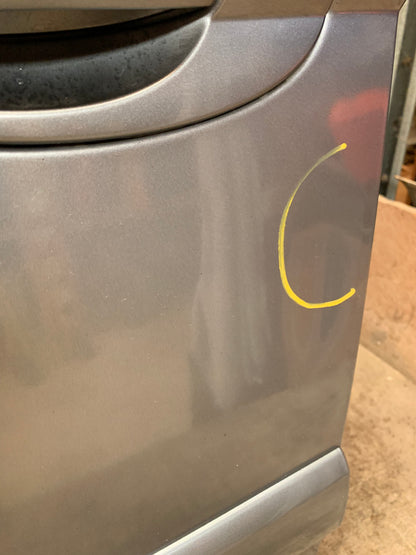 Citroen C5 Fordør V Med OEM Nr. 9002P1 Fra Citroen Ophugger