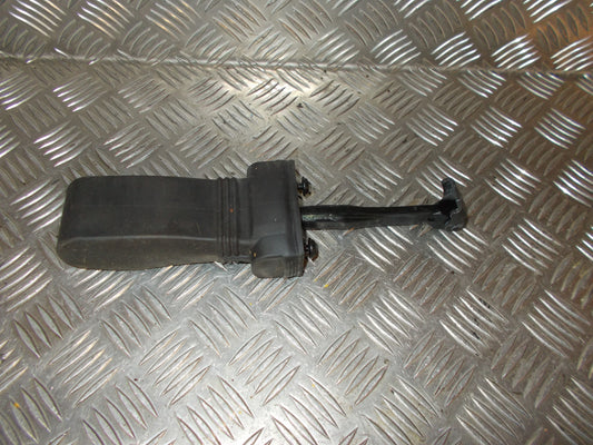 Audi A6 4G Dørstop Med OEM Nr. Ophugger Fra Audi Ophugger