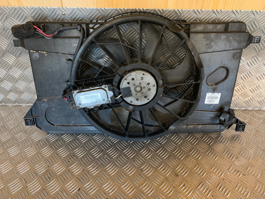 Volvo S40/V50 Kølerblæser El Med OEM Nr. 0130307143 Fra Volvo Ophugger
