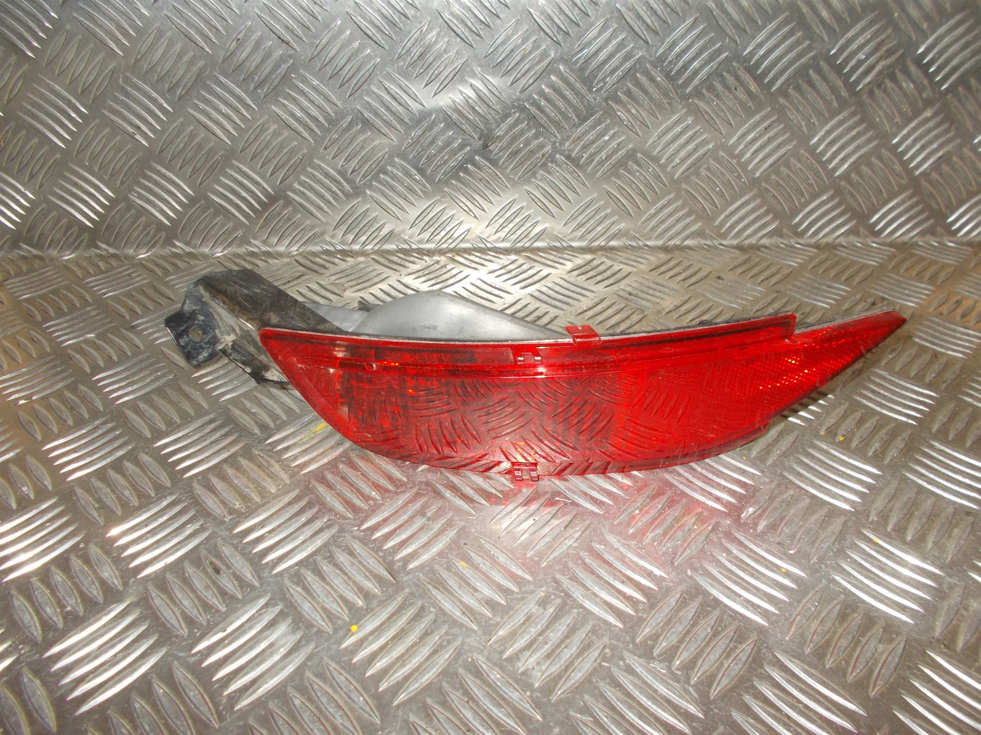 Ford C‑Max 2 Tågebaglygte Med OEM Nr. 8A6115K273AC Fra Ford Ophugger