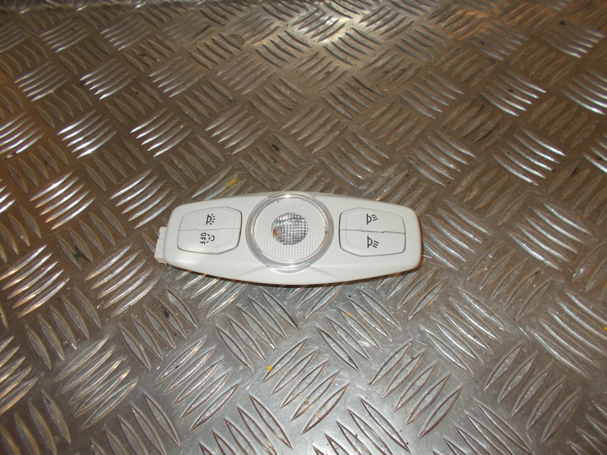 Ford C‑Max 2 Loftslys Med OEM Nr. AM5113K767AE Fra Ford Ophugger