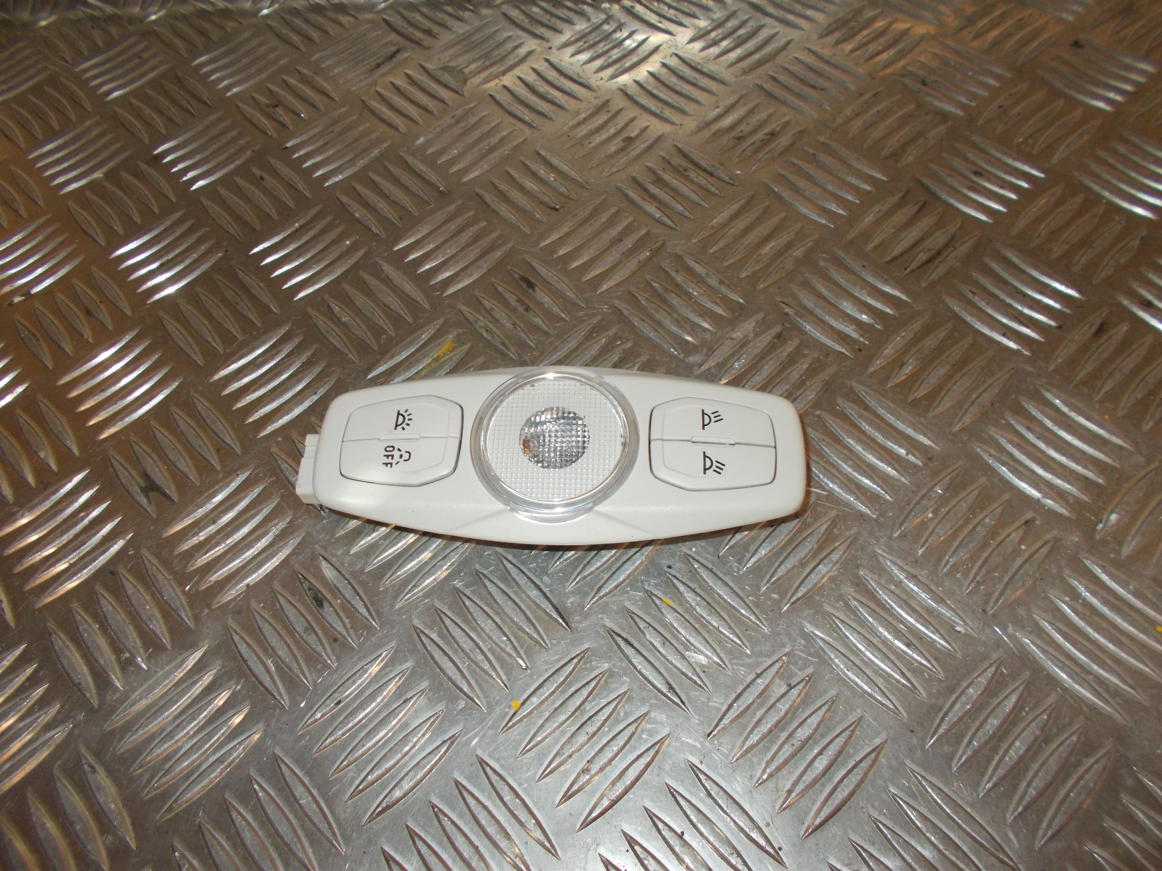 Ford C-Max 2 Loftslys Med OEM Nr. AM5113K767AE Fra Ford Ophugger