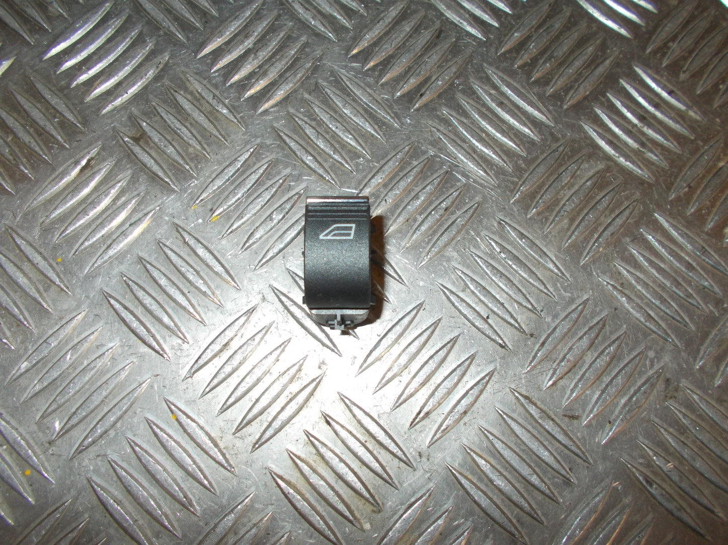 Ford C‑Max 2 Kontakt Rudehejs Med OEM Nr. BM5T14529AB Fra Ford Ophugger