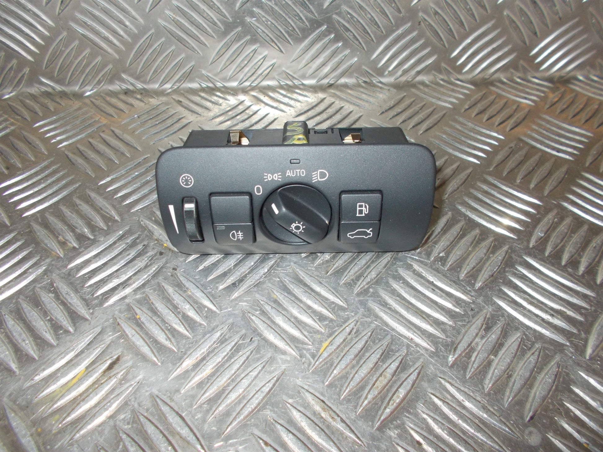 Volvo XC60 Kontakt Lys Med OEM Nr. 30739428 Fra Volvo Ophugger