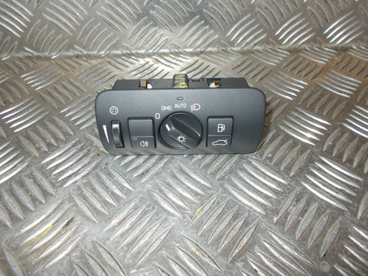 Volvo XC60 Kontakt Lys Med OEM Nr. 30739428 Fra Volvo Ophugger