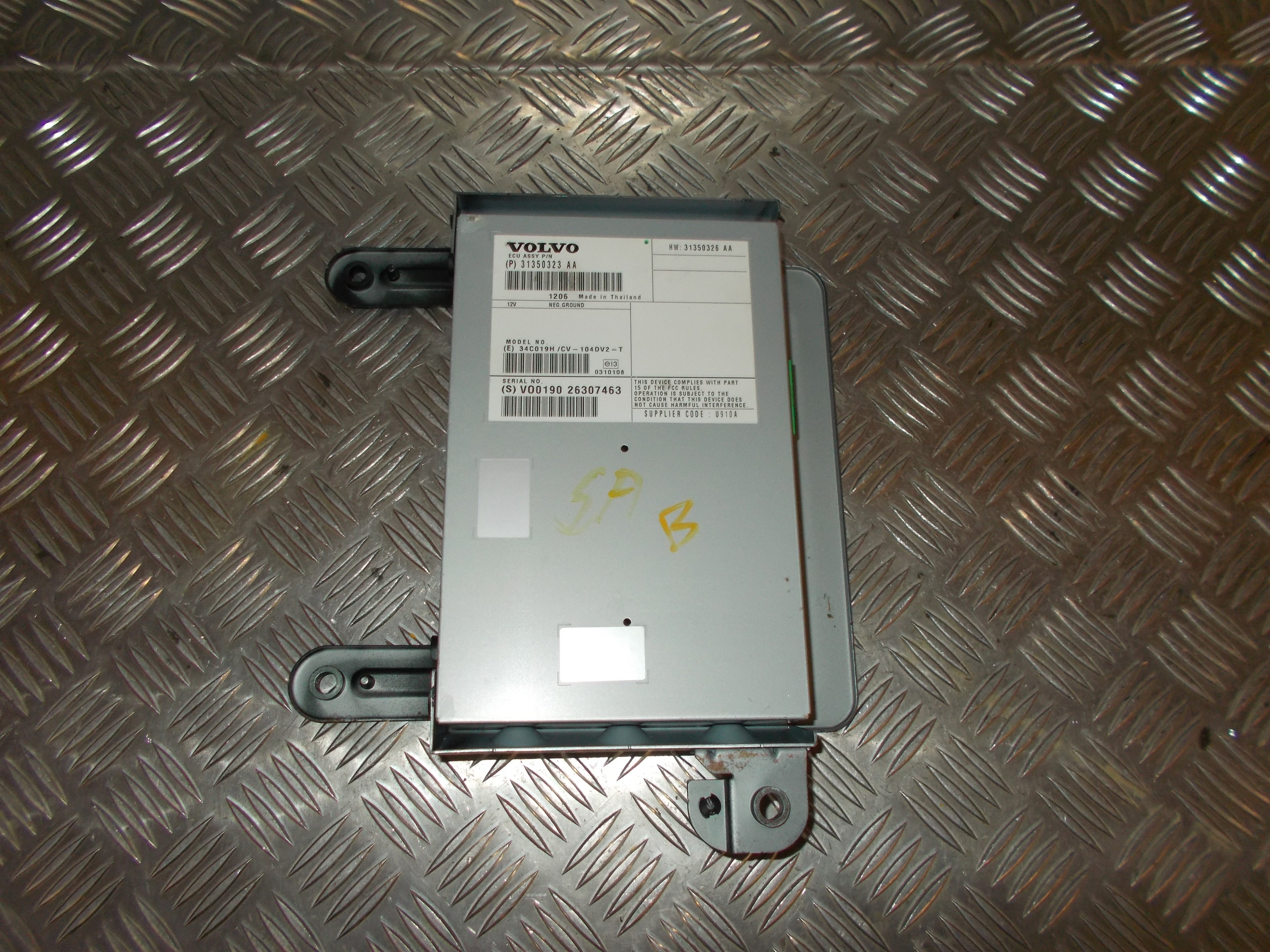 Volvo Xc60 Radio Div. Tilbehør Med OEM Nr. 31350323AA Fra Volvo Ophugger
