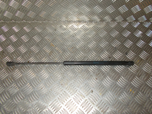 Hyundai I30 GD Bagklapsdæmper Med OEM Nr. 81770A6000 Fra Hyundai Ophugger