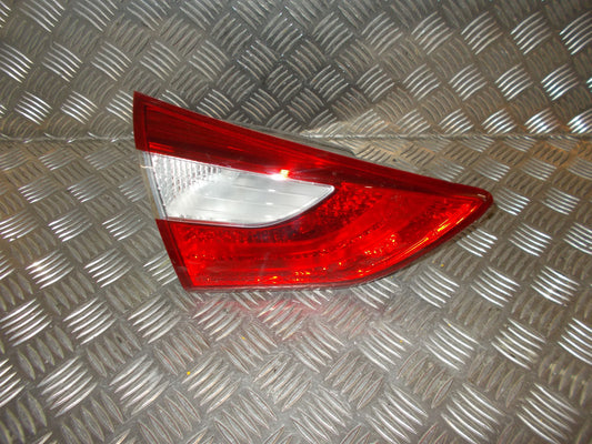 Hyundai I30 GD Baglygte Med OEM Nr. 92403A5010 Fra Hyundai Ophugger