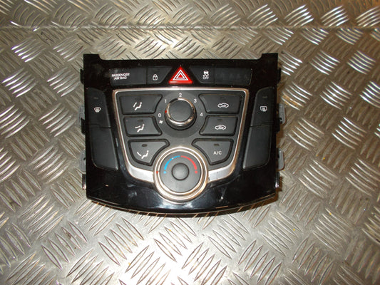 Hyundai I30 GD Varmeregulering Med OEM Nr. 97250A6060GL Fra Hyundai Ophugger