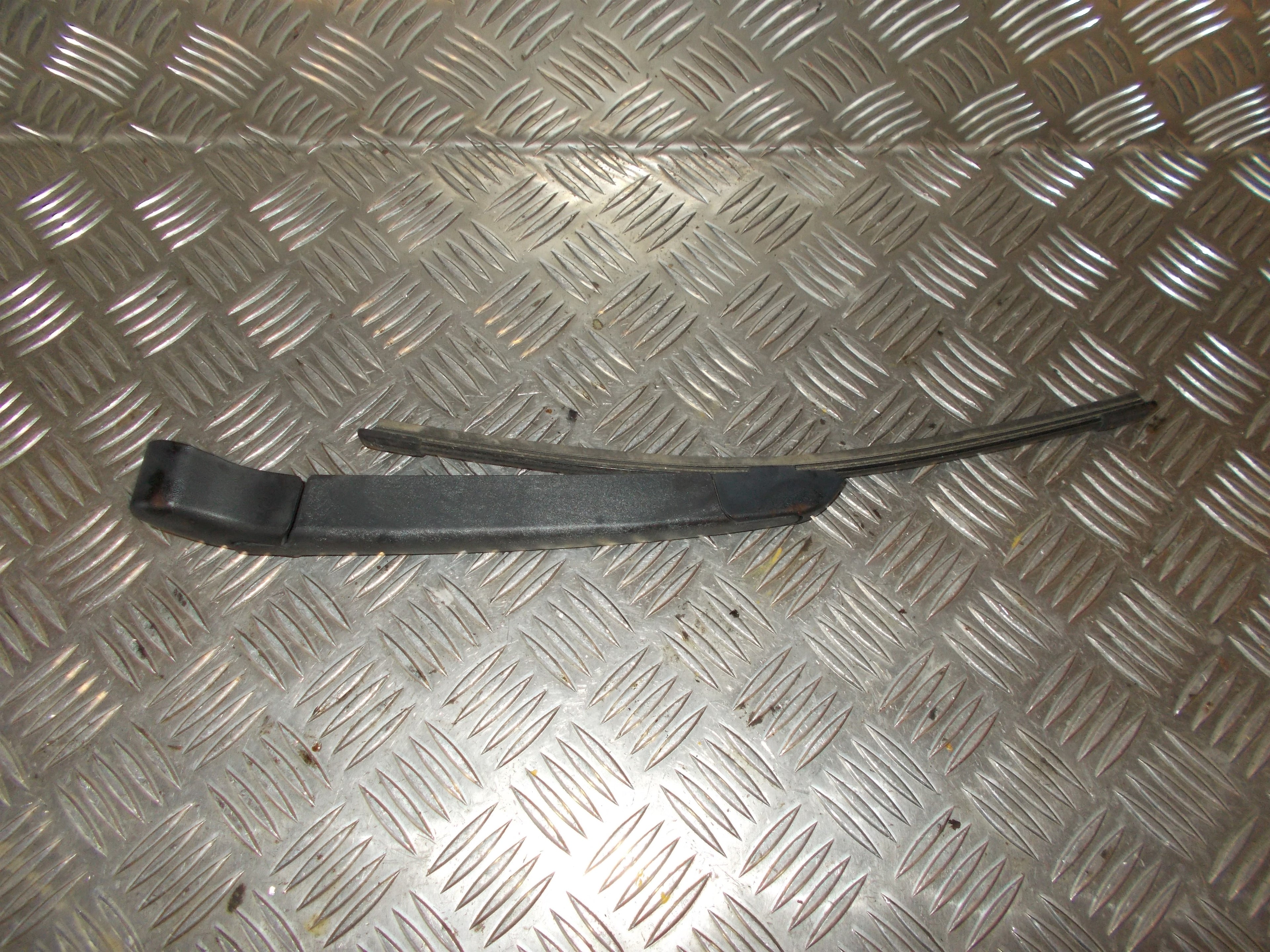 Hyundai I30 Gd Viskerarm Med OEM Nr. 98811A5000 Fra Hyundai Ophugger