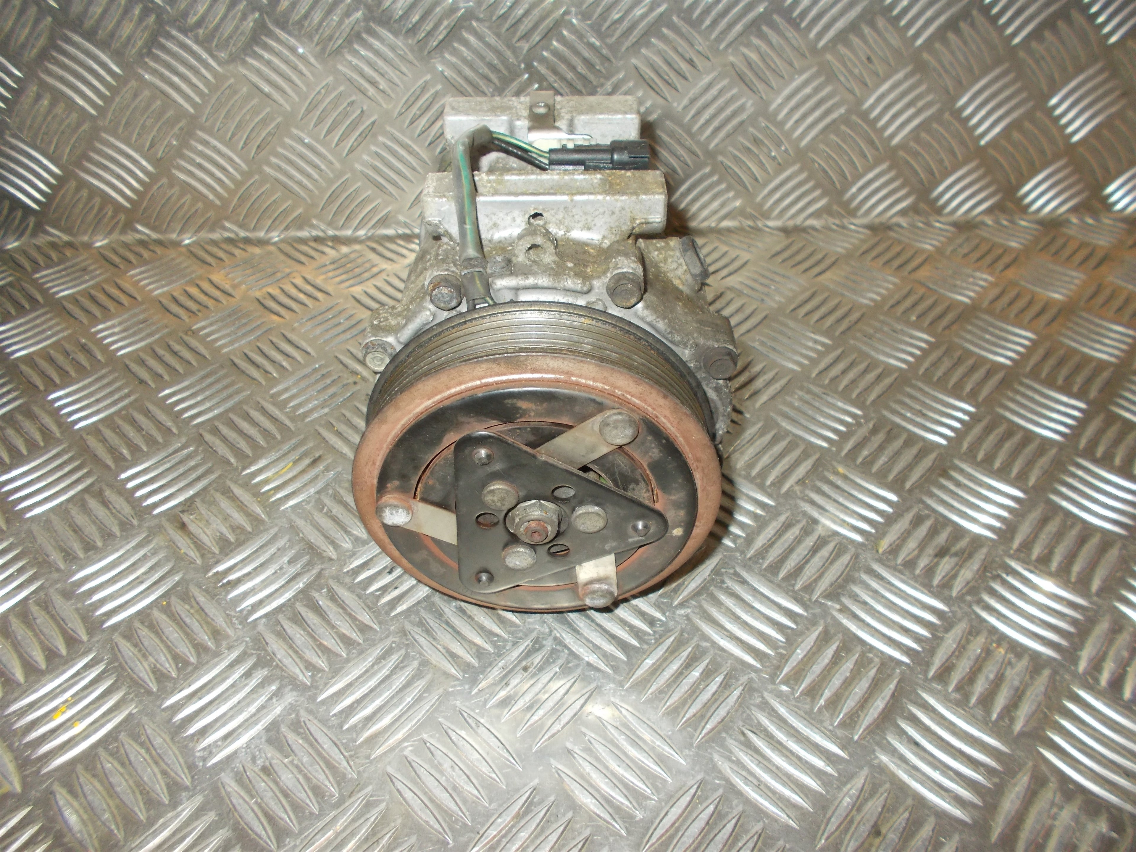 Volvo S40/V50 Aircondition Pumpe Med OEM Nr. 3M5H19D629HE Fra Volvo Ophugger