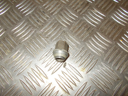 Volvo S40/V50 Hjulbolte/Møtrikker Med OEM Nr. Ophugger Fra Volvo Ophugger