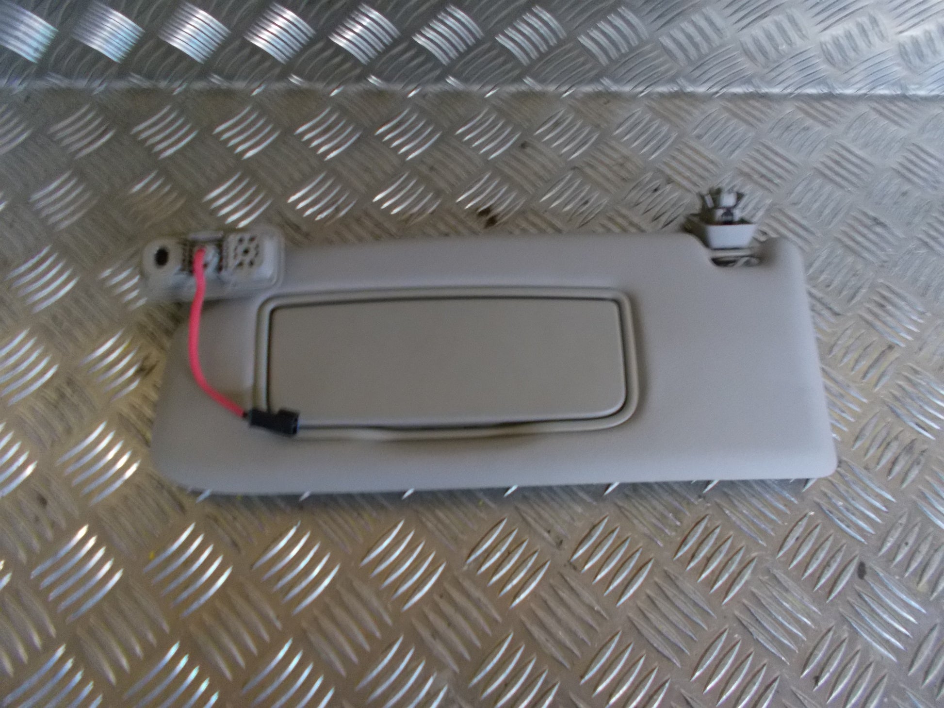 Volvo S40/V50 Solskærm Med OEM Nr. Ophugger Fra Volvo Ophugger