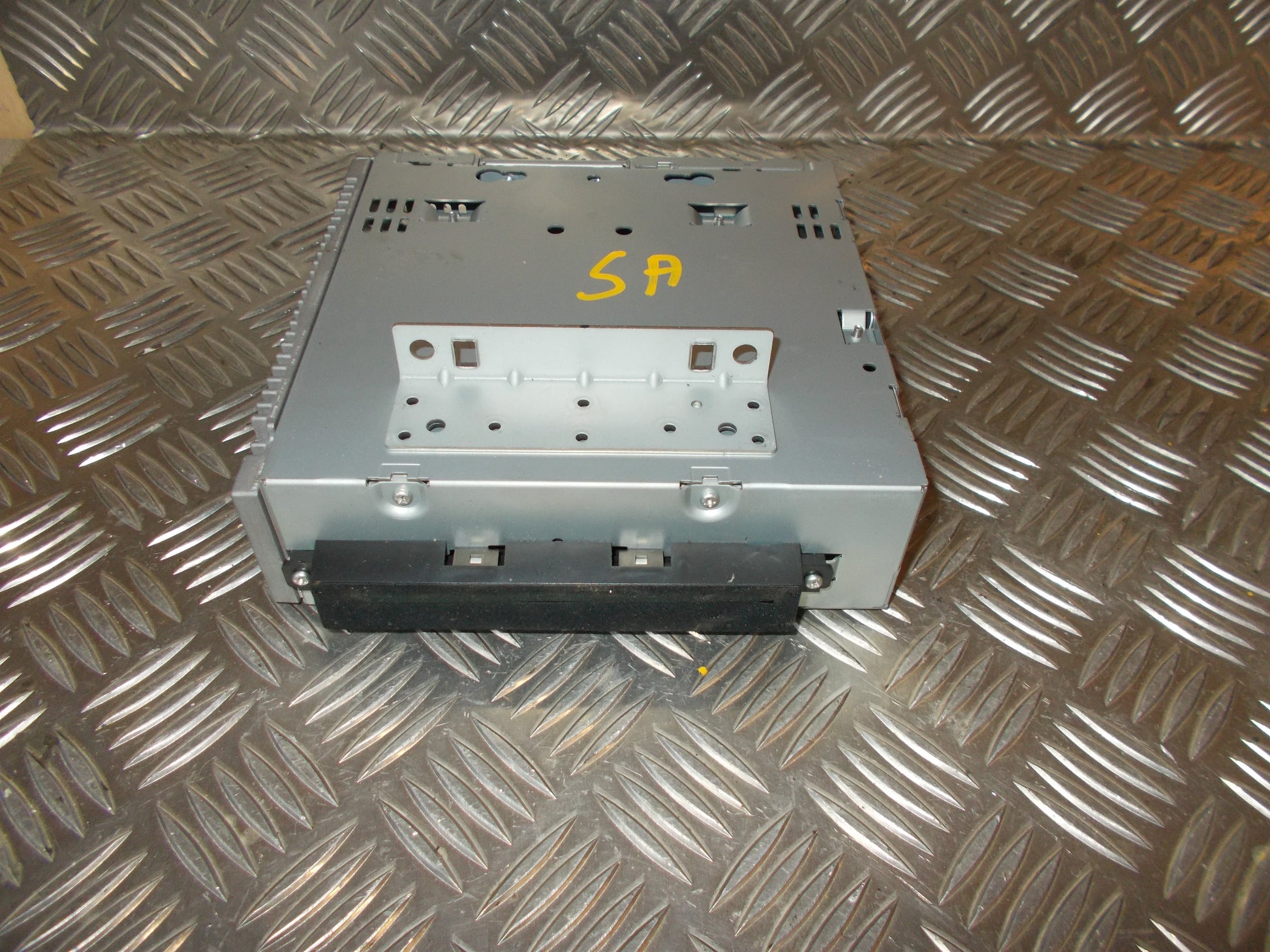 Volvo S40/V50 Radio M/Cd Med OEM Nr. 31285447 Fra Volvo Ophugger